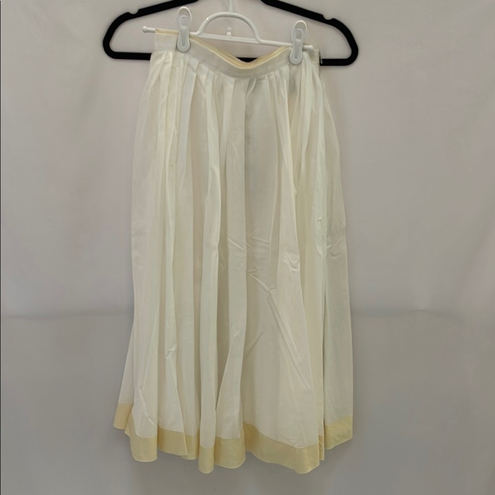 Zara Elegant Cotton Cream Skirt